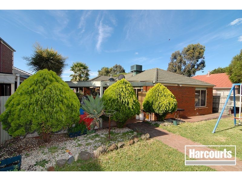 17 Dairy Place, Skye VIC 3977