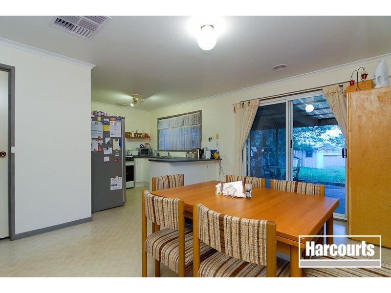 19 Darnley Drive, Skye VIC 3977