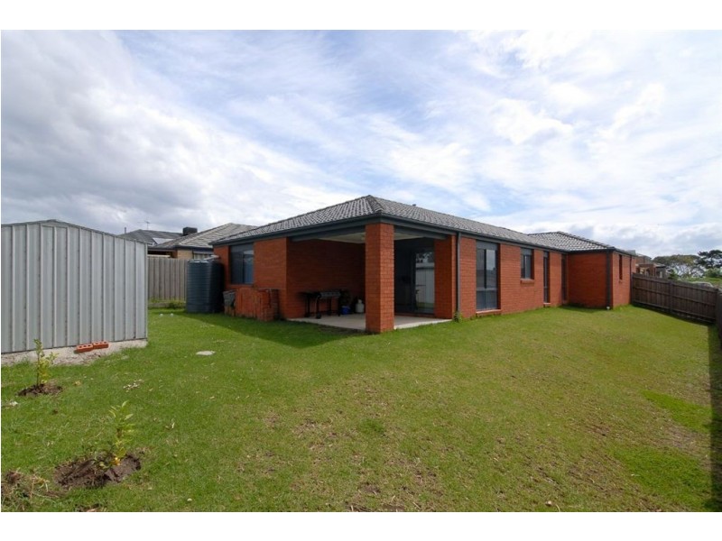 1 Mina Court, Carrum Downs VIC 3201