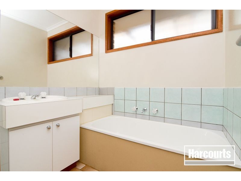 92 Lyrebird Drive, Carrum Downs VIC 3201