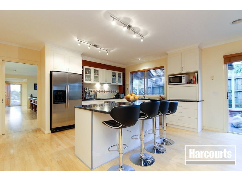 9 Emerald Rise, Skye VIC 3977