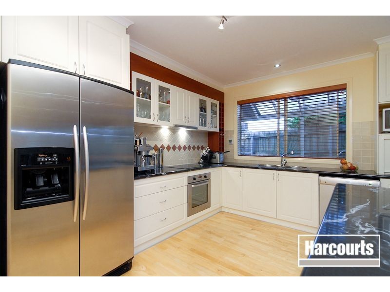 9 Emerald Rise, Skye VIC 3977