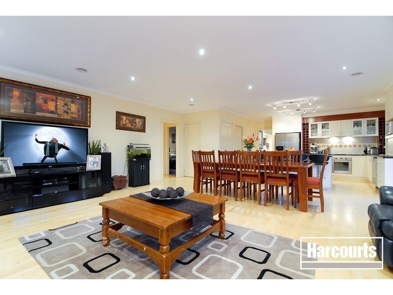 9 Emerald Rise, Skye VIC 3977