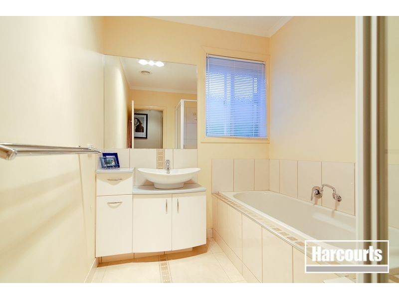 9 Emerald Rise, Skye VIC 3977