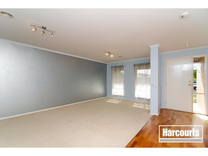 9 Delatite Way, Skye VIC 3977