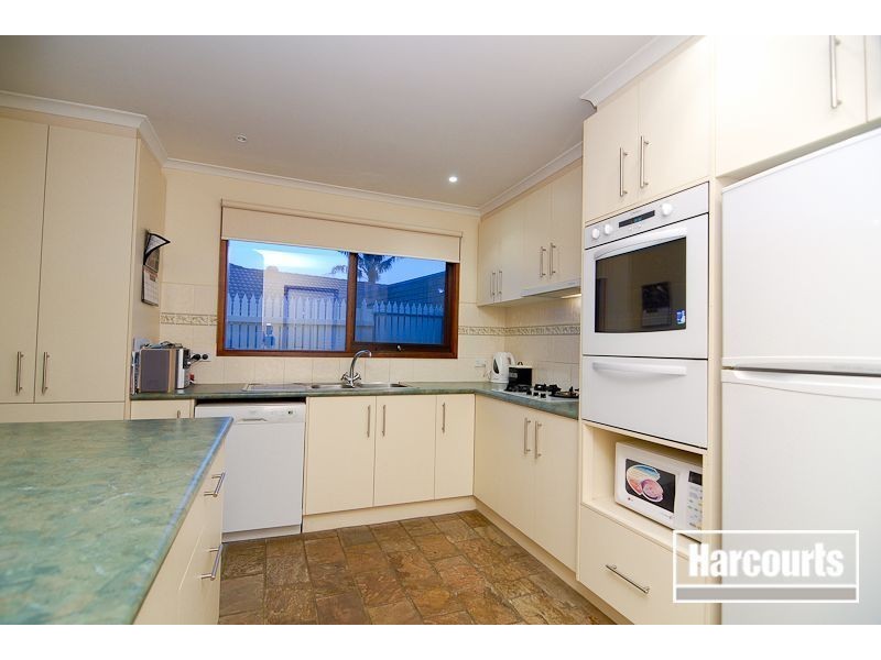 46 Luscombe Avenue, Carrum Downs VIC 3201