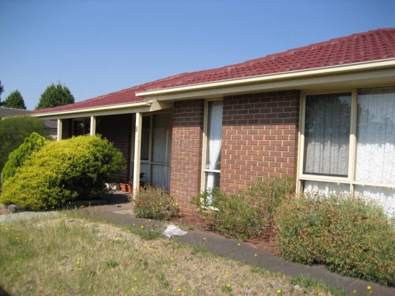 5 Rowellyn Ave, Carrum Downs VIC 3201