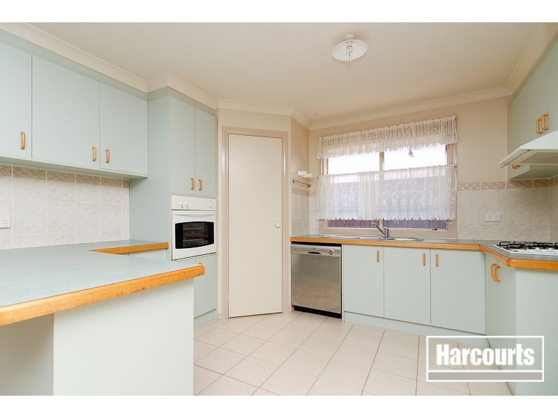 8 Perkins Drive, Carrum Downs VIC 3201