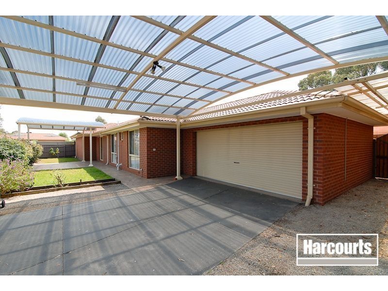 8 Perkins Drive, Carrum Downs VIC 3201