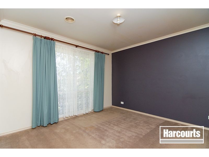 8 Perkins Drive, Carrum Downs VIC 3201