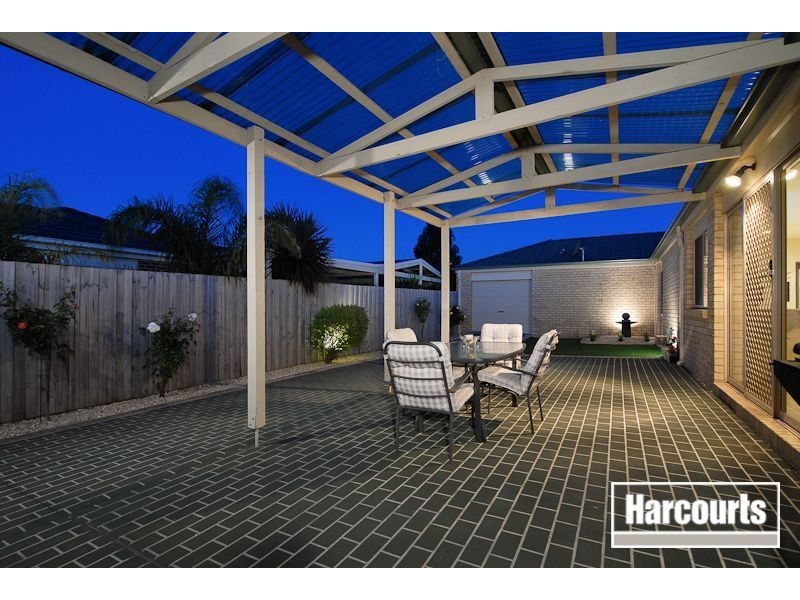 1 Natisone Place, Skye VIC 3977