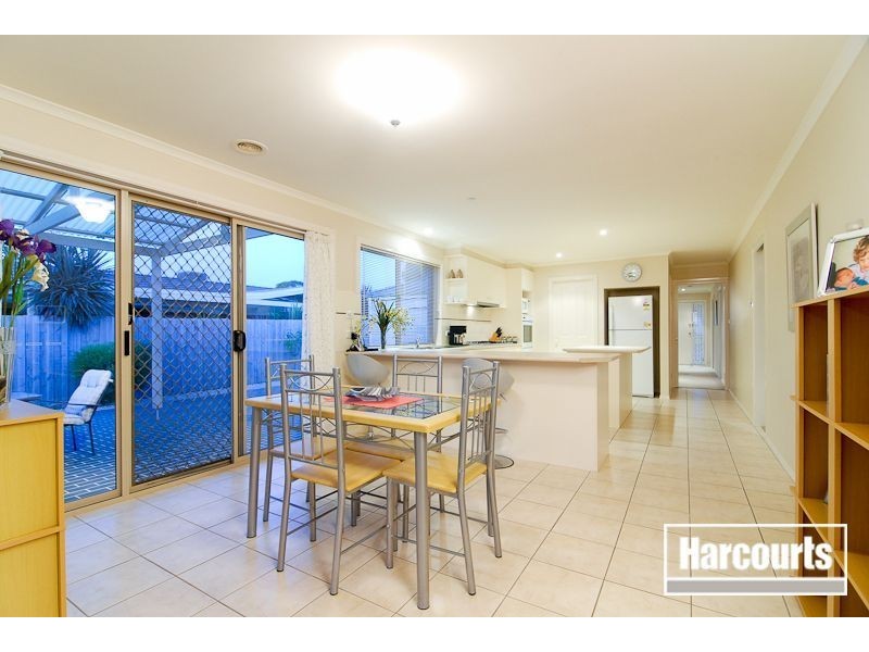 1 Natisone Place, Skye VIC 3977