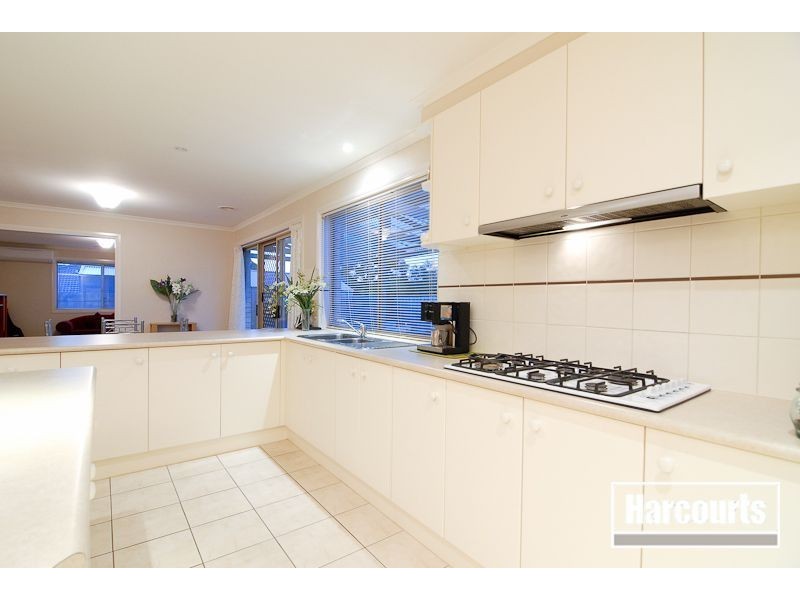 1 Natisone Place, Skye VIC 3977