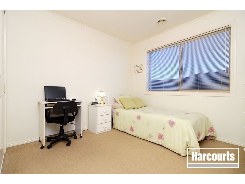 1 Natisone Place, Skye VIC 3977