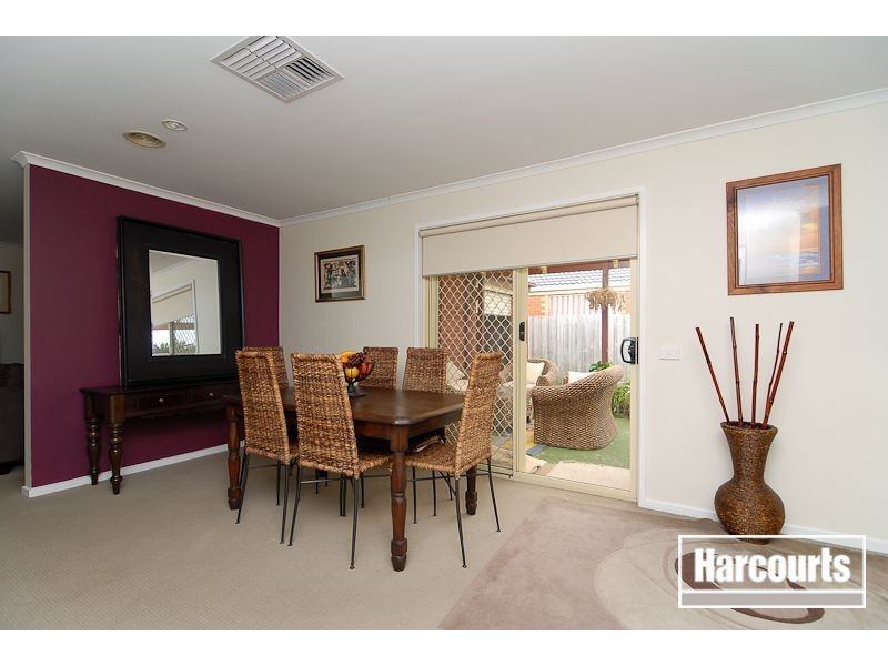 9 Clifton Park Drive, Carrum Downs VIC 3201