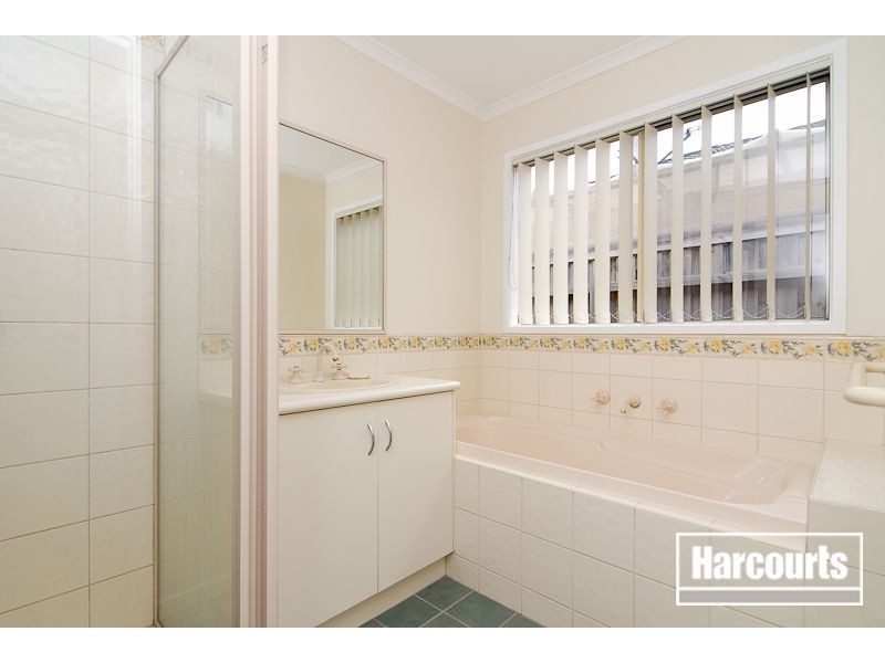 9 Clifton Park Drive, Carrum Downs VIC 3201