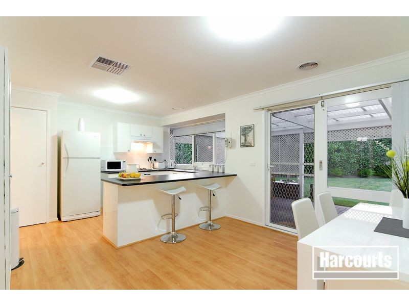 4 Raven Close, Carrum Downs VIC 3201
