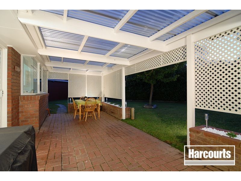 4 Raven Close, Carrum Downs VIC 3201