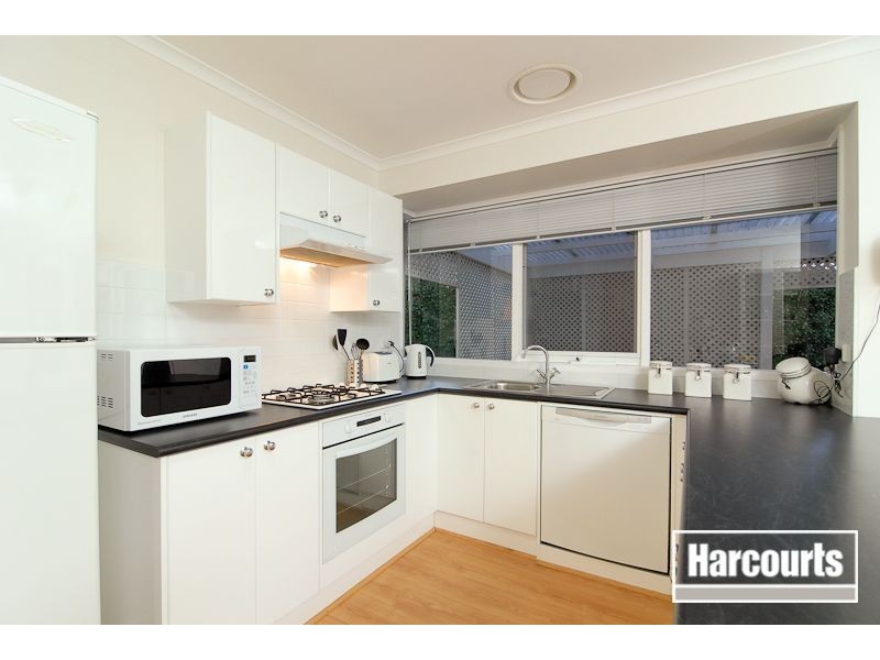 4 Raven Close, Carrum Downs VIC 3201