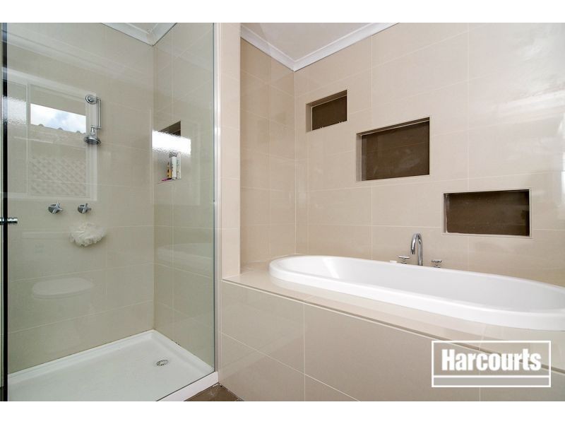 9 Landon Place, Carrum Downs VIC 3201