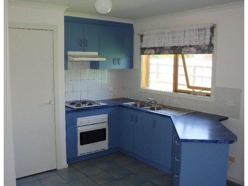 2 Marshall Close, Carrum Downs VIC 3201