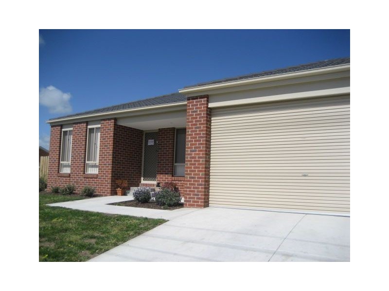 2 Esta Court, Carrum Downs VIC 3201