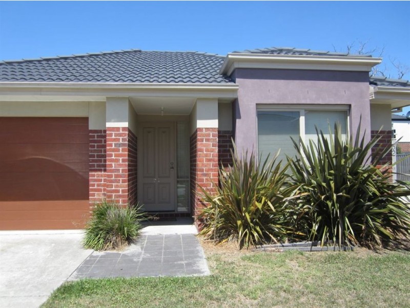 34 Lats Avenue, Carrum Downs VIC 3201