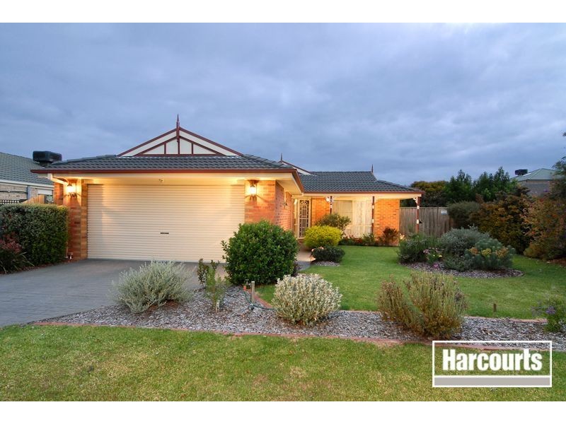 12 Delatite Way, Skye VIC 3977