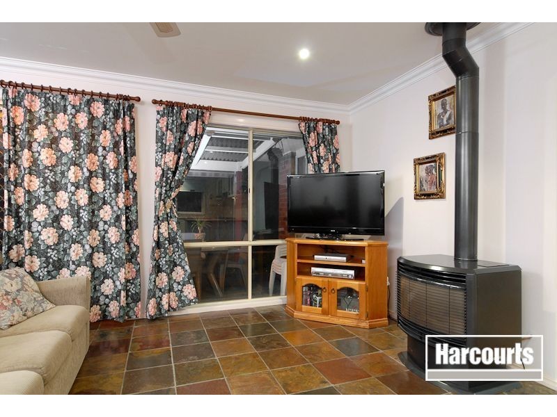 12 Delatite Way, Skye VIC 3977