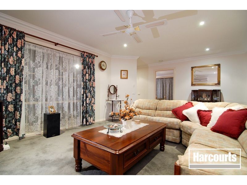 12 Delatite Way, Skye VIC 3977