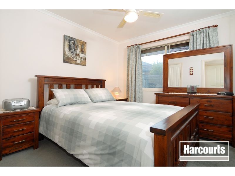 12 Delatite Way, Skye VIC 3977
