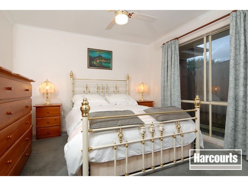 12 Delatite Way, Skye VIC 3977