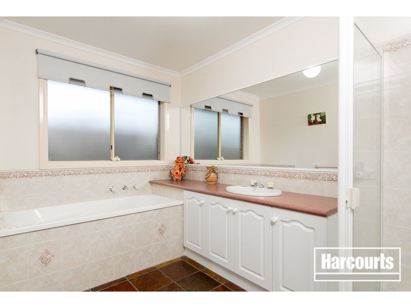 12 Delatite Way, Skye VIC 3977