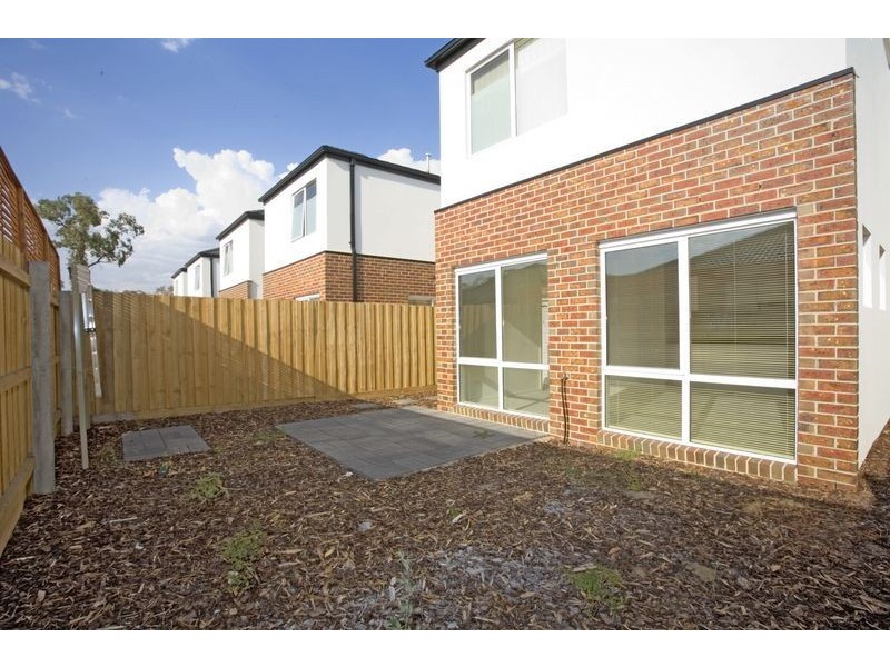 30/32 Lats Avenue, Carrum Downs VIC 3201