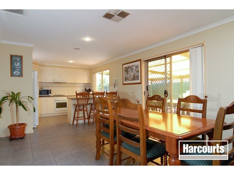 13 Grove Court, Carrum Downs VIC 3201