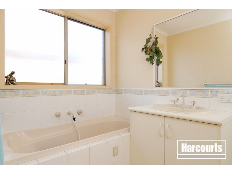 13 Grove Court, Carrum Downs VIC 3201