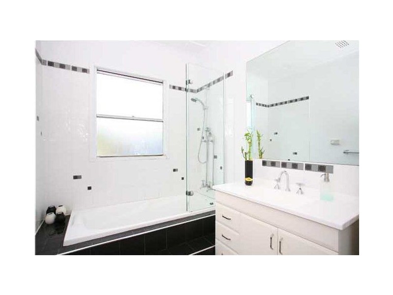 22 Forest Drive, Frankston North VIC 3200