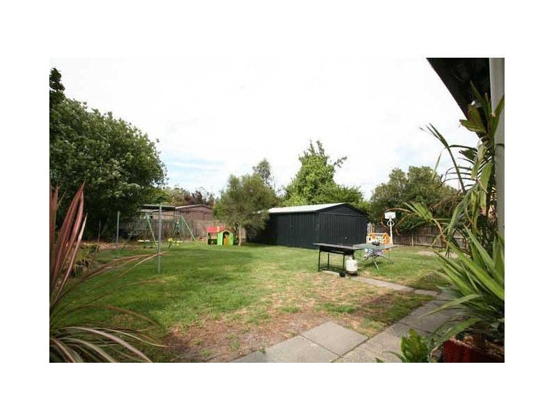 22 Forest Drive, Frankston North VIC 3200