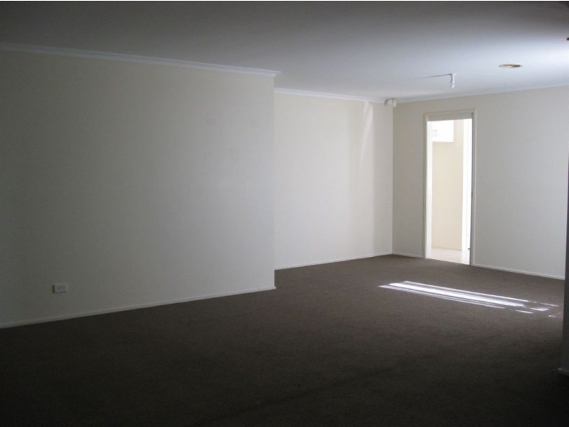 50 Sandfield Drive, Carrum Downs VIC 3201