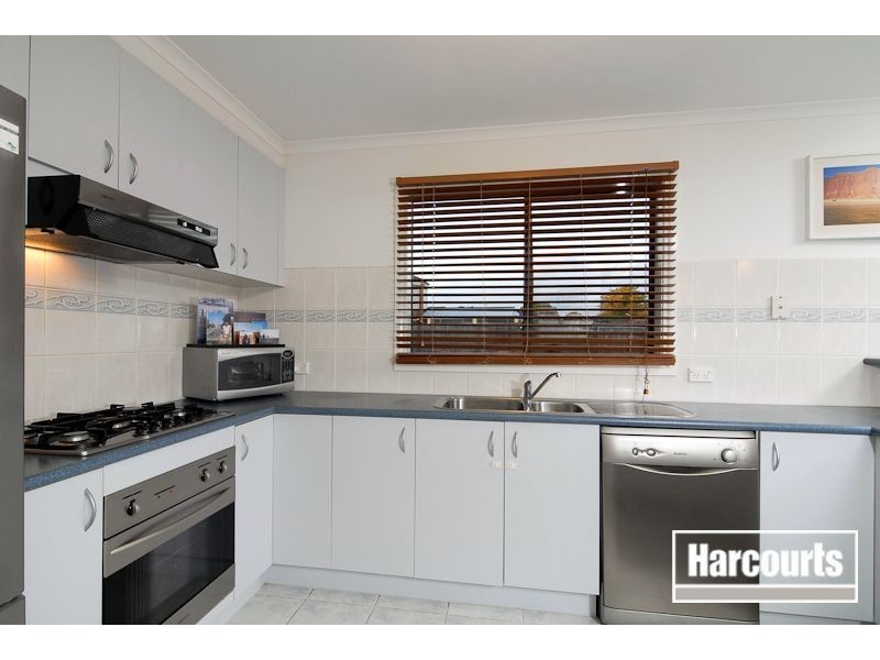 13 Bouverie Place, Skye VIC 3977