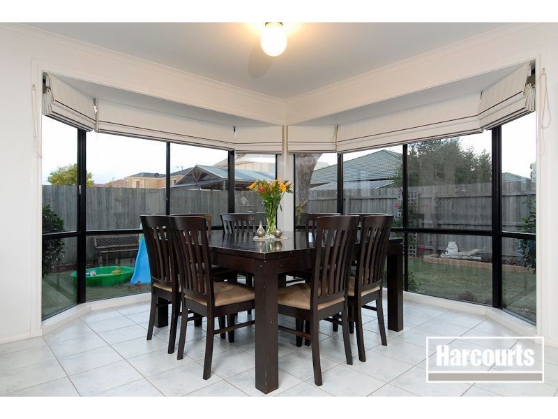 13 Bouverie Place, Skye VIC 3977