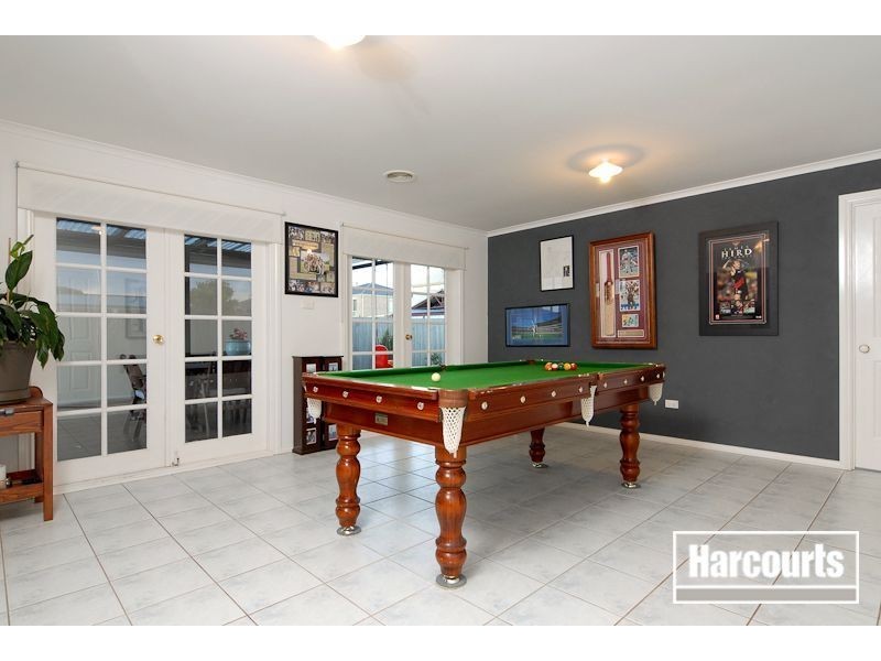 13 Bouverie Place, Skye VIC 3977