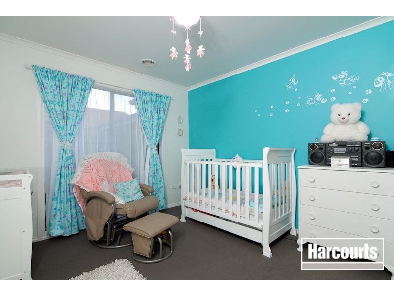 13 Bouverie Place, Skye VIC 3977