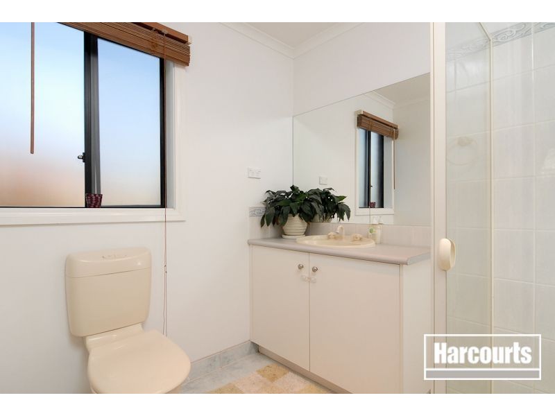 13 Bouverie Place, Skye VIC 3977