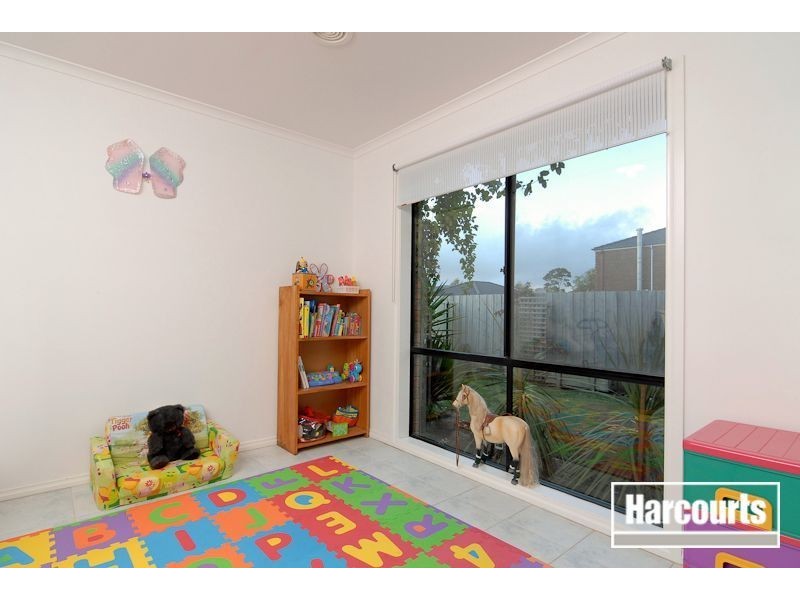 13 Bouverie Place, Skye VIC 3977