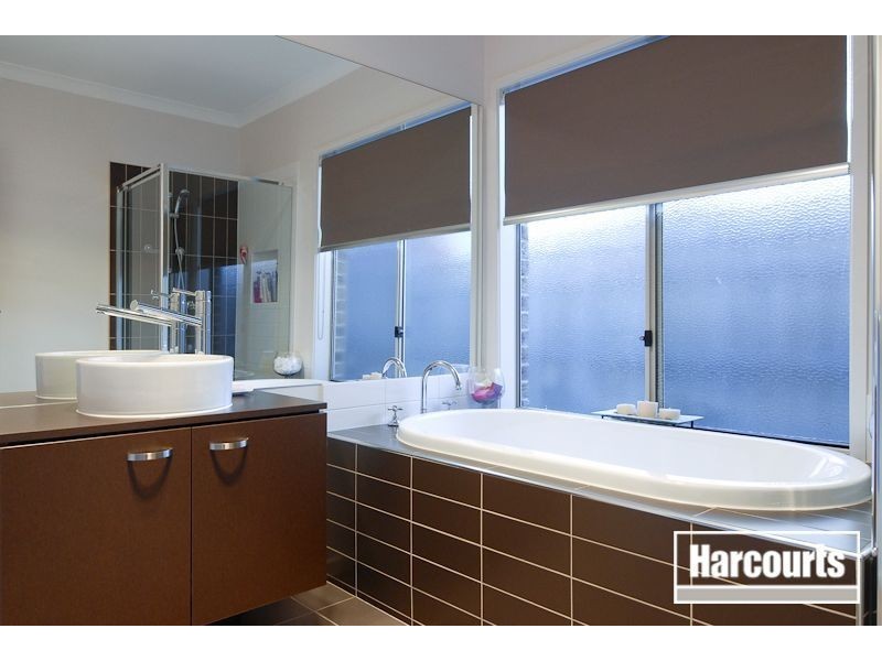 11 Alysha Avenue, Lyndhurst VIC 3975