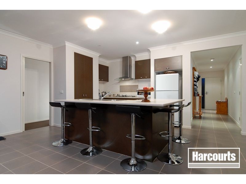 11 Alysha Avenue, Lyndhurst VIC 3975