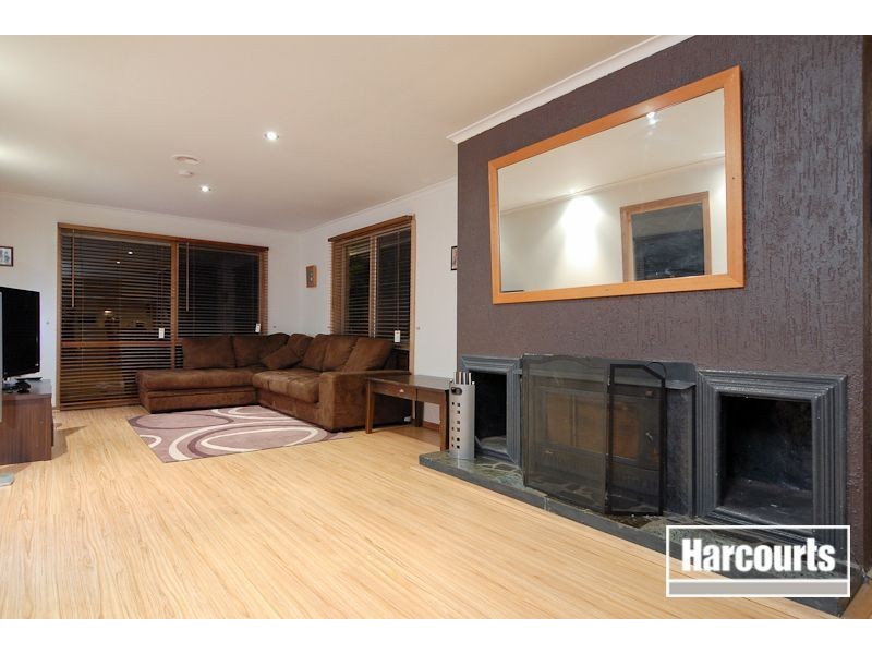 6 Rangeview Drive, Skye VIC 3977