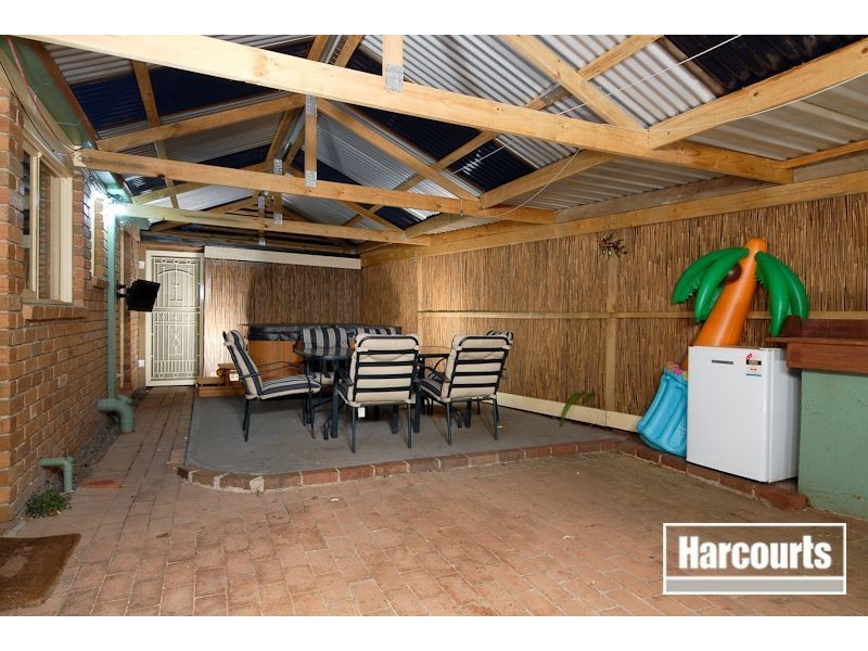 6 Rangeview Drive, Skye VIC 3977