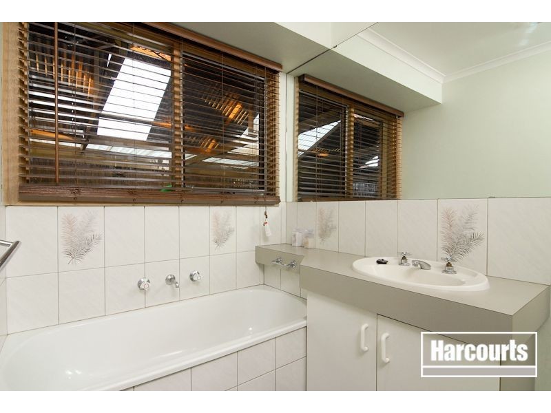 6 Rangeview Drive, Skye VIC 3977